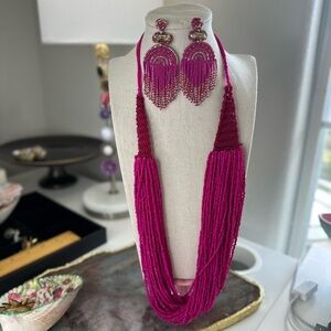 Gorgeous pink tatting and seed bead necklace w/ contemporary earring married set